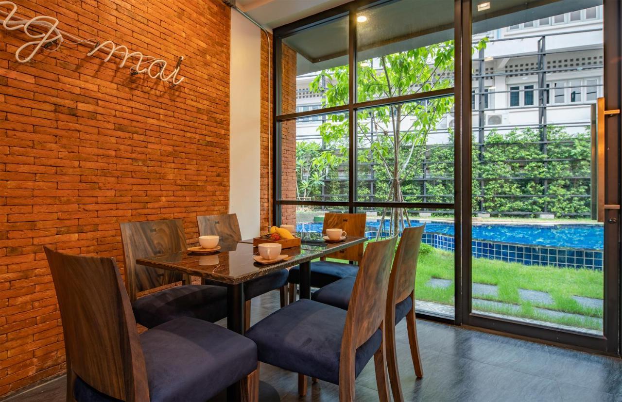 Momo Hotel Чиангмай Екстериор снимка